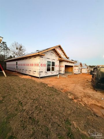 2769 Avalon St, Cantonment, FL 32533