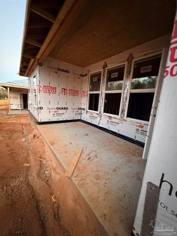 2769 Avalon St, Cantonment, FL 32533