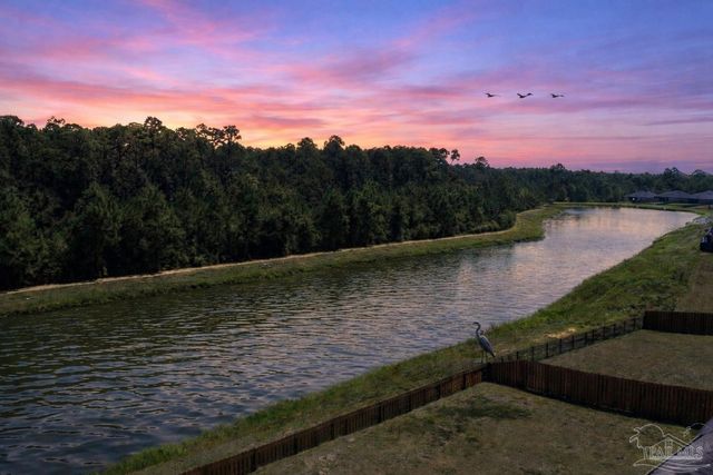 2769 Avalon St, Cantonment, FL 32533