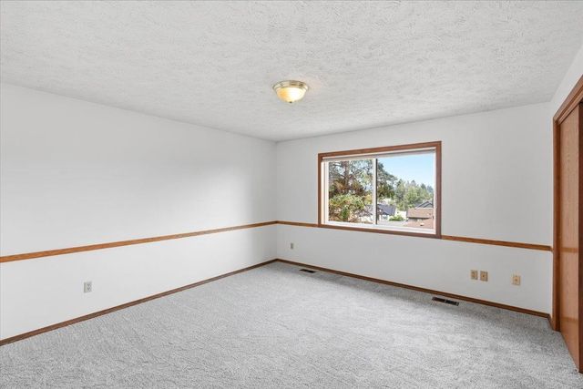 11405 E 42nd Ct, Spokane Valley, WA 99206