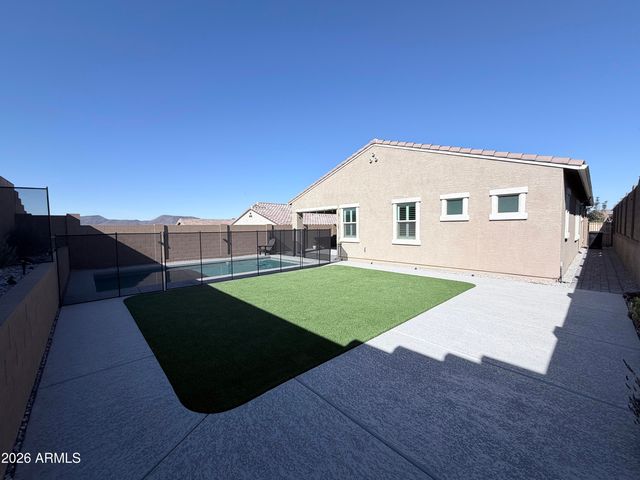 4405 W Palace Station Road, New River, AZ 85087
