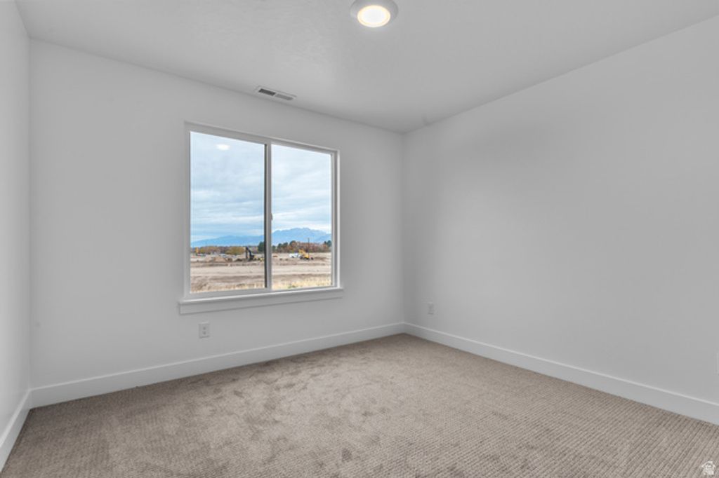 Image 13 of property listing at 868 N 1600 E #271, Salem, UT 84653