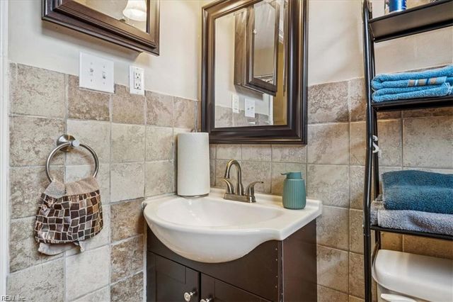 1640 Old Buckroe RD, Hampton, VA 23664