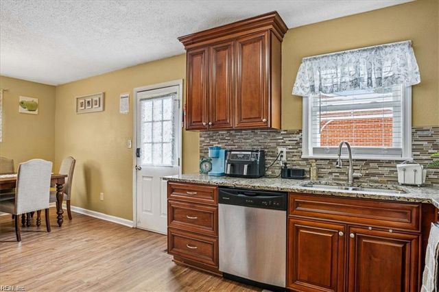 1640 Old Buckroe RD, Hampton, VA 23664