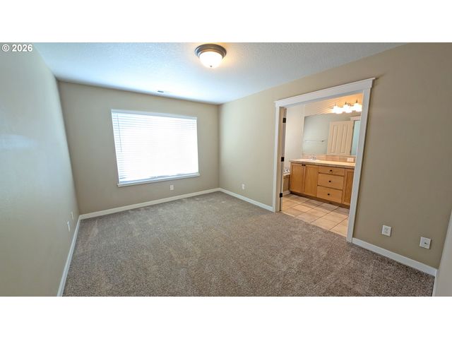 1248 Se BIANCA St, Hillsboro, OR 97123