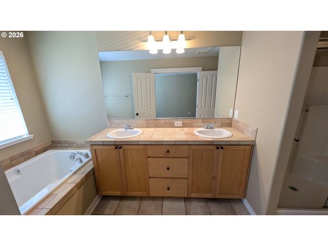 1248 Se BIANCA St, Hillsboro, OR 97123