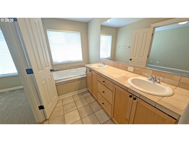 1248 Se BIANCA St, Hillsboro, OR 97123