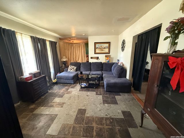 635 Weizmann, San Antonio, TX 78213