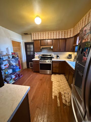 635 Weizmann, San Antonio, TX 78213