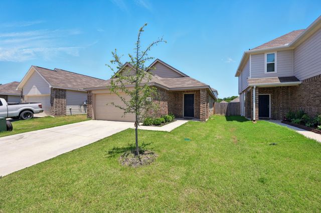 105 Musgrove Road, Everman, TX 76140