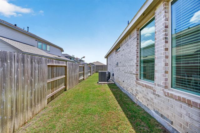 29014 Red Loop Drive, New Caney, TX 77357