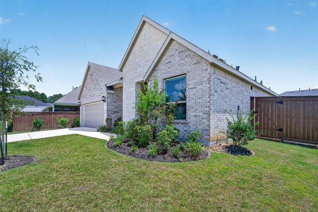 29014 Red Loop Drive, New Caney, TX 77357