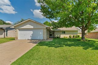 3001 Elsinor Drive, Fort Worth, TX 76116