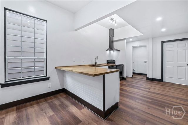 604 W 40th Street, Savannah, GA 31415