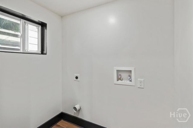 604 W 40th Street, Savannah, GA 31415
