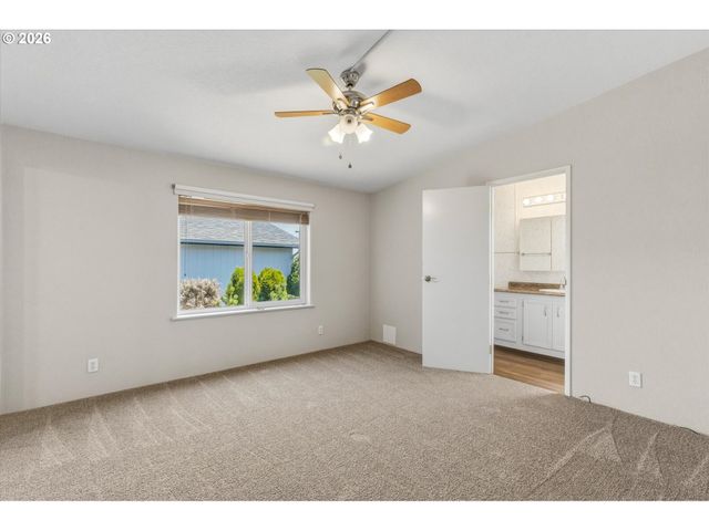 50 HERITAGE Blvd, Longview, WA 98632