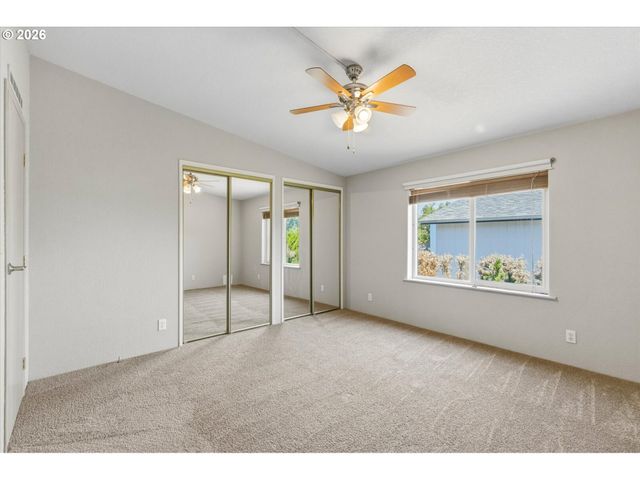 50 HERITAGE Blvd, Longview, WA 98632