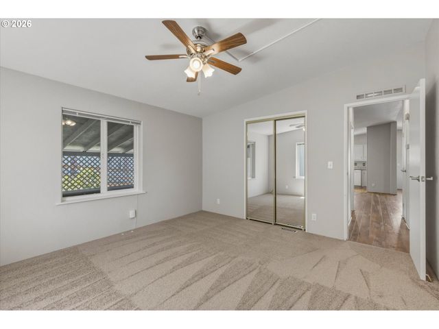 50 HERITAGE Blvd, Longview, WA 98632