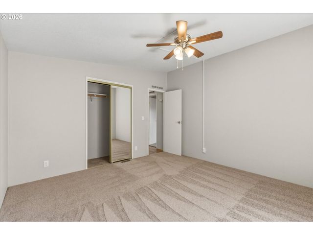 50 HERITAGE Blvd, Longview, WA 98632