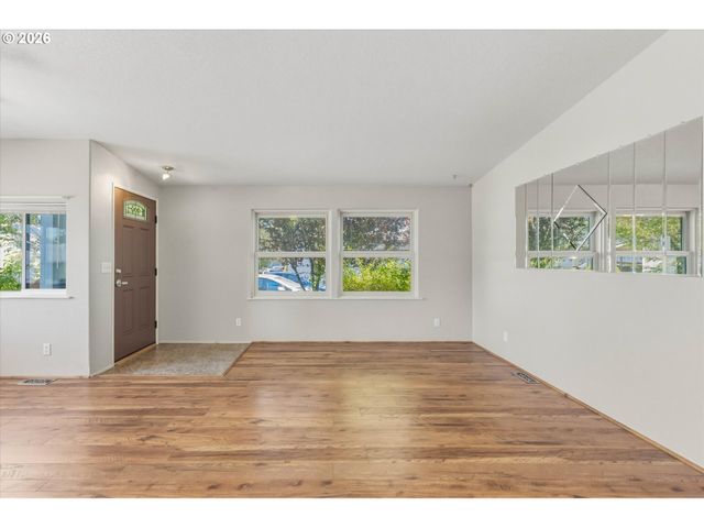 50 HERITAGE Blvd, Longview, WA 98632