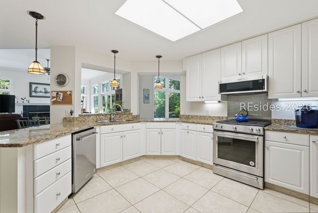 6 Shadewood Ln, Hilton Head Island, SC 29926