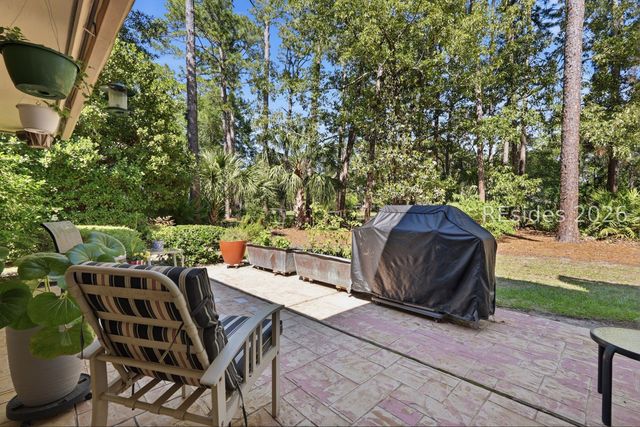 6 Shadewood Ln, Hilton Head Island, SC 29926
