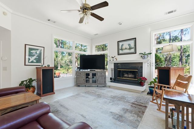 6 Shadewood Ln, Hilton Head Island, SC 29926
