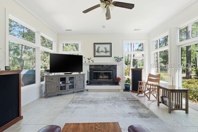6 Shadewood Ln, Hilton Head Island, SC 29926