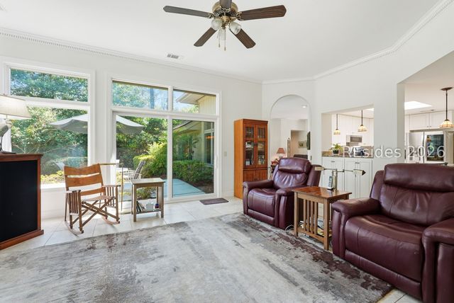 6 Shadewood Ln, Hilton Head Island, SC 29926