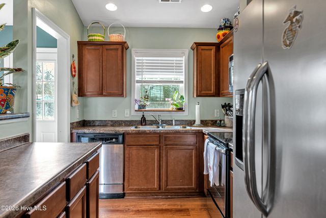 202 Long Neck Drive, Richlands, NC 28574