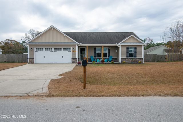 202 Long Neck Drive, Richlands, NC 28574