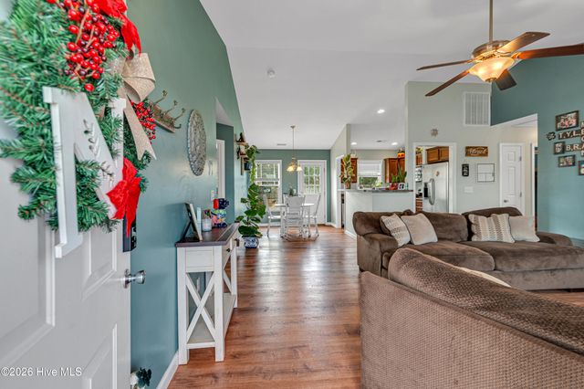 202 Long Neck Drive, Richlands, NC 28574