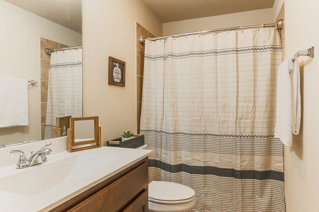 120 Hillcrest Lane, Decatur, TX 76234