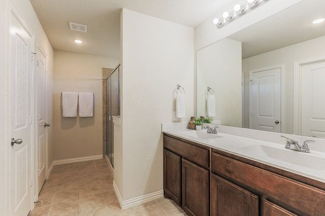 120 Hillcrest Lane, Decatur, TX 76234