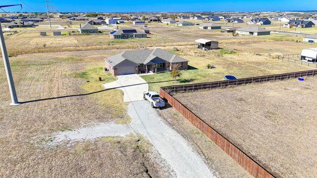120 Hillcrest Lane, Decatur, TX 76234