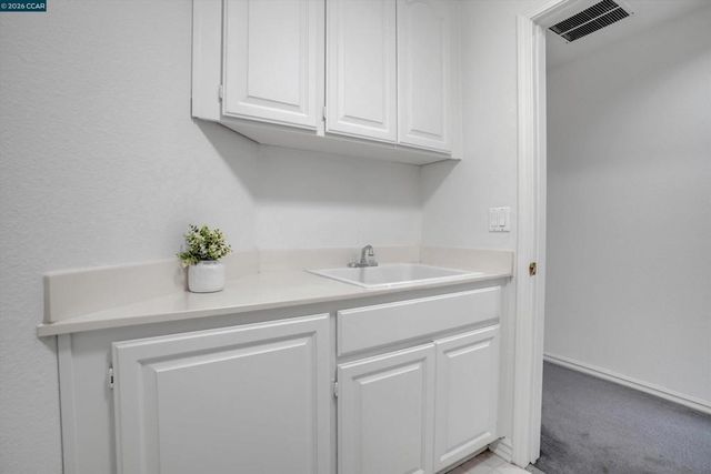 1932 Medicine Mountain Ct, Antioch, CA 94531
