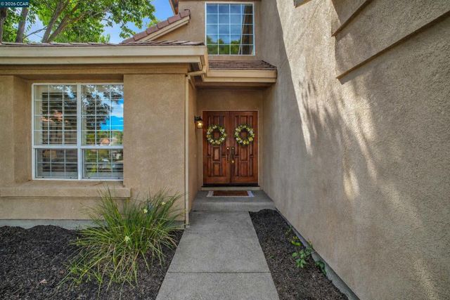1932 Medicine Mountain Ct, Antioch, CA 94531