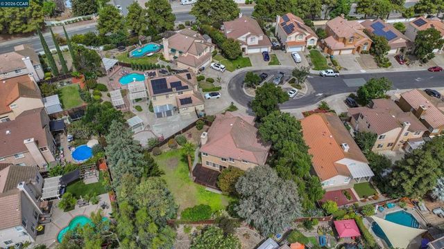 1932 Medicine Mountain Ct, Antioch, CA 94531