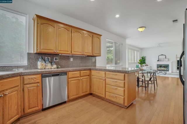 1932 Medicine Mountain Ct, Antioch, CA 94531