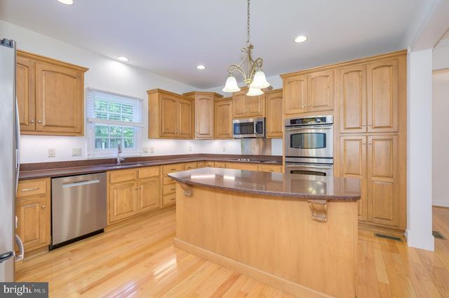 13025 HAWKINS CIR, Hagerstown, MD 21742