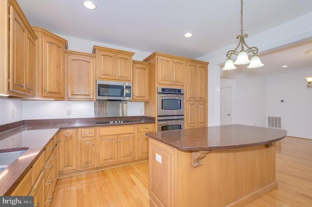13025 HAWKINS CIR, Hagerstown, MD 21742
