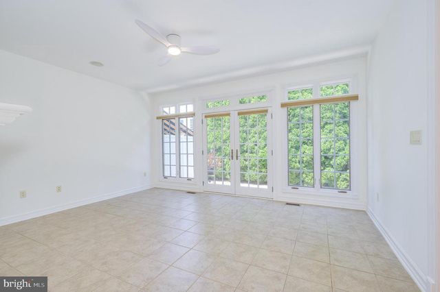 13025 HAWKINS CIR, Hagerstown, MD 21742