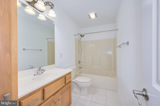 13025 HAWKINS CIR, Hagerstown, MD 21742
