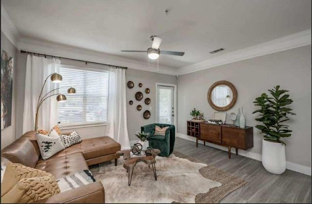 529 Barker Clodine Road Juniper, Houston, TX 77094