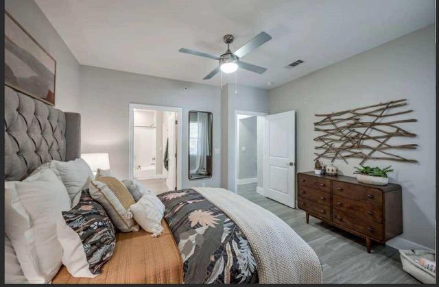 529 Barker Clodine Road Juniper, Houston, TX 77094