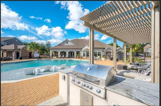 529 Barker Clodine Road Juniper, Houston, TX 77094