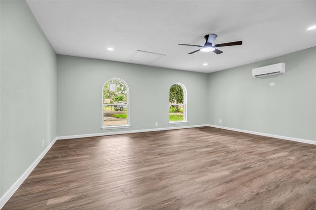 24614 Moorgate Lane, Houston, TX 77336