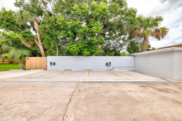 125 S 10th Street, Fort Pierce, FL 34950