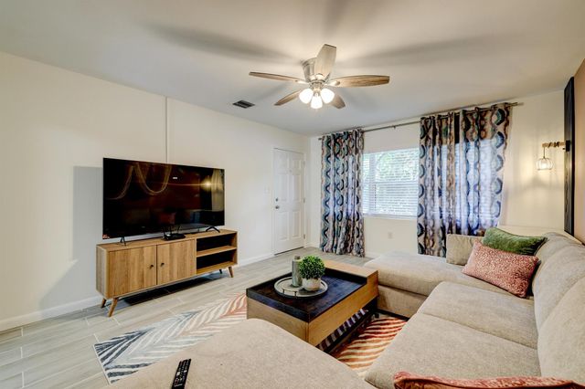 125 S 10th Street, Fort Pierce, FL 34950