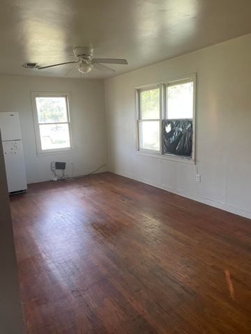 40 W 30th Street, San Angelo, TX 76903
